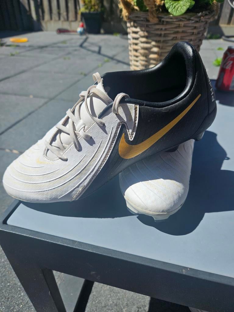 Nike Phantom voetbalschoenen - Maat 41, Sport en Fitness, Voetbal, Maat XS of kleiner, Ophalen, Gebruikt, Schoenen