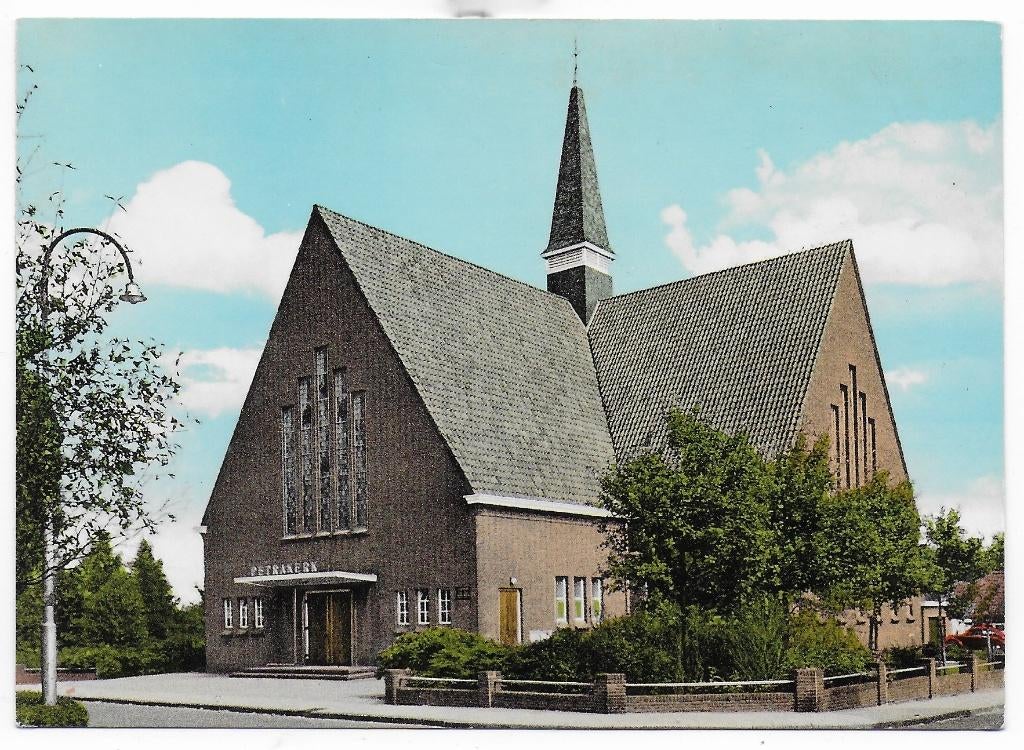 Urk Geref Petra Kerk Ongelopen Ansichtkaart (B8082), Ophalen of Verzenden, 1980 tot heden, Gelopen, Flevoland