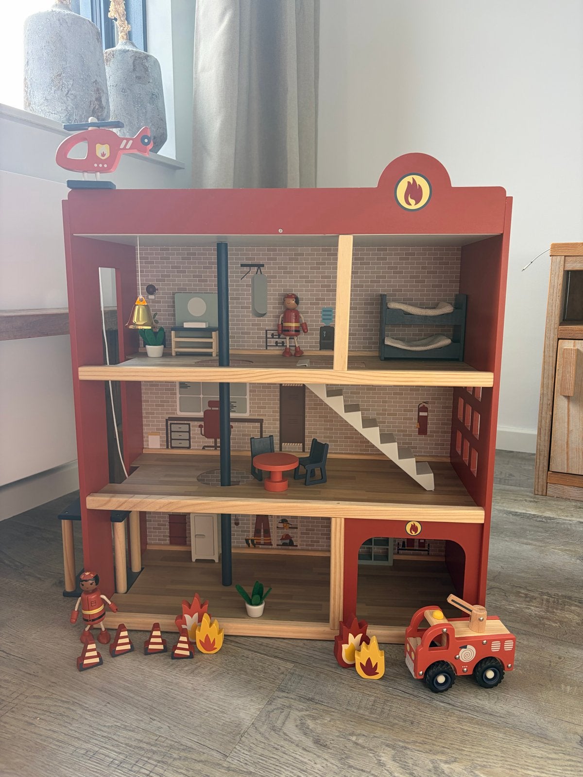 Petite Amelie Houten Brandweerkazerne met Accessoires, Kinderen en Baby's, Ophalen, Gebruikt, Jongen of Meisje