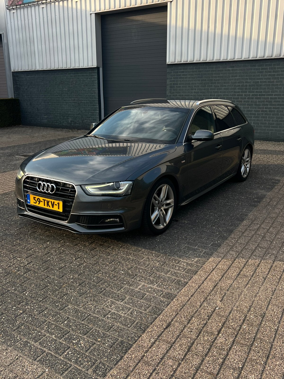 Audi A4 Avant - S Line Business, Auto's, 4 cilinders, 1505 kg, Origineel Nederlands, Stationwagon