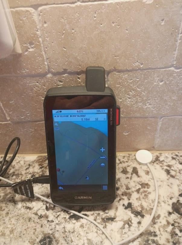 Garmin Montana 700i: een robuuste draagbare GPS-navigator, Ophalen of Verzenden, Zo goed als nieuw