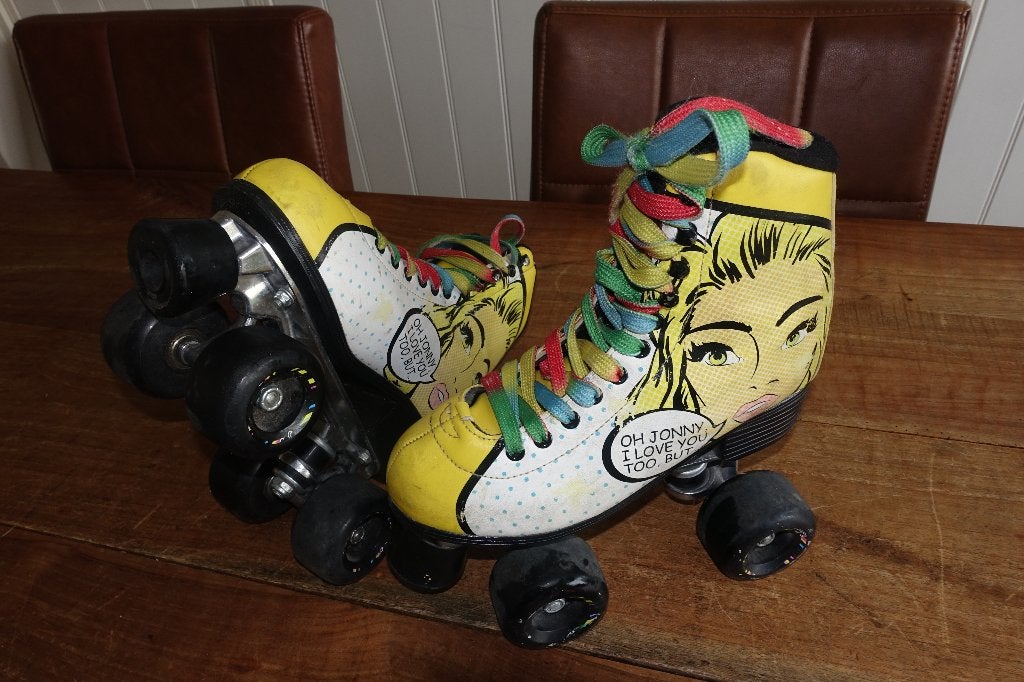 Skates Rolschaatsen skeelers Playlife gekleurd maat 36, Sport en Fitness, Skeelers, Ophalen of Verzenden, Zo goed als nieuw, Overige typen