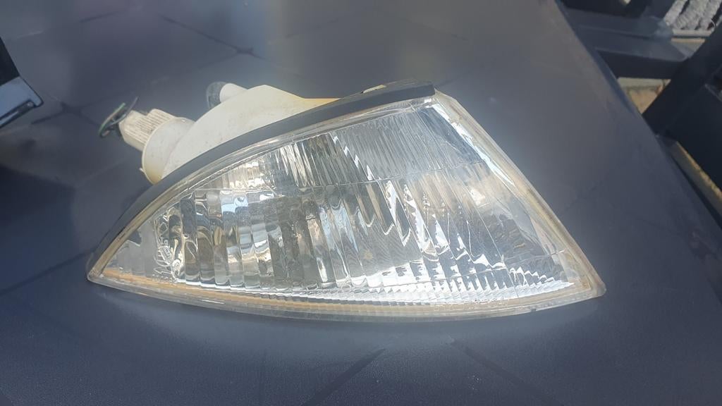 Mitsubishi Carisma 1.6Knipperlicht rechts, Ophalen of Verzenden, Gebruikt, Mitsubishi