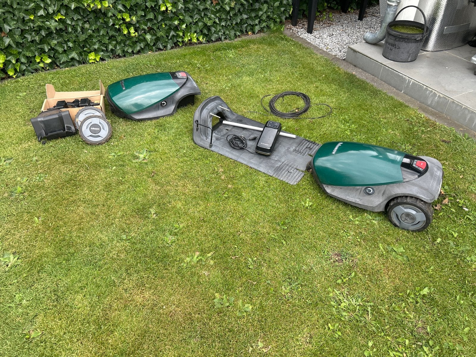 Robomow RC304 Robotmaaier - 400m², Tuin en Terras, Robotmaaiers, Gebruikt, Meer dan 25 cm, Bestuurbaar via app, Ophalen