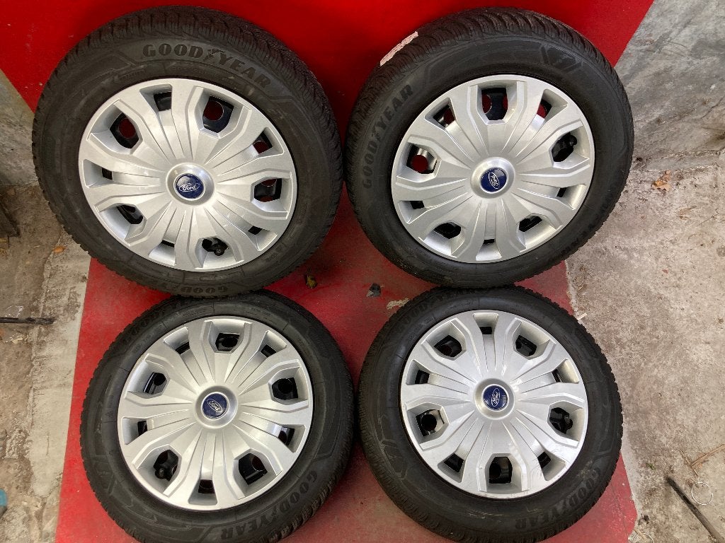 Winterbanden Ford Transit Connect 205/60R16 Goodyear, 16 inch, ., Banden en Velgen, .