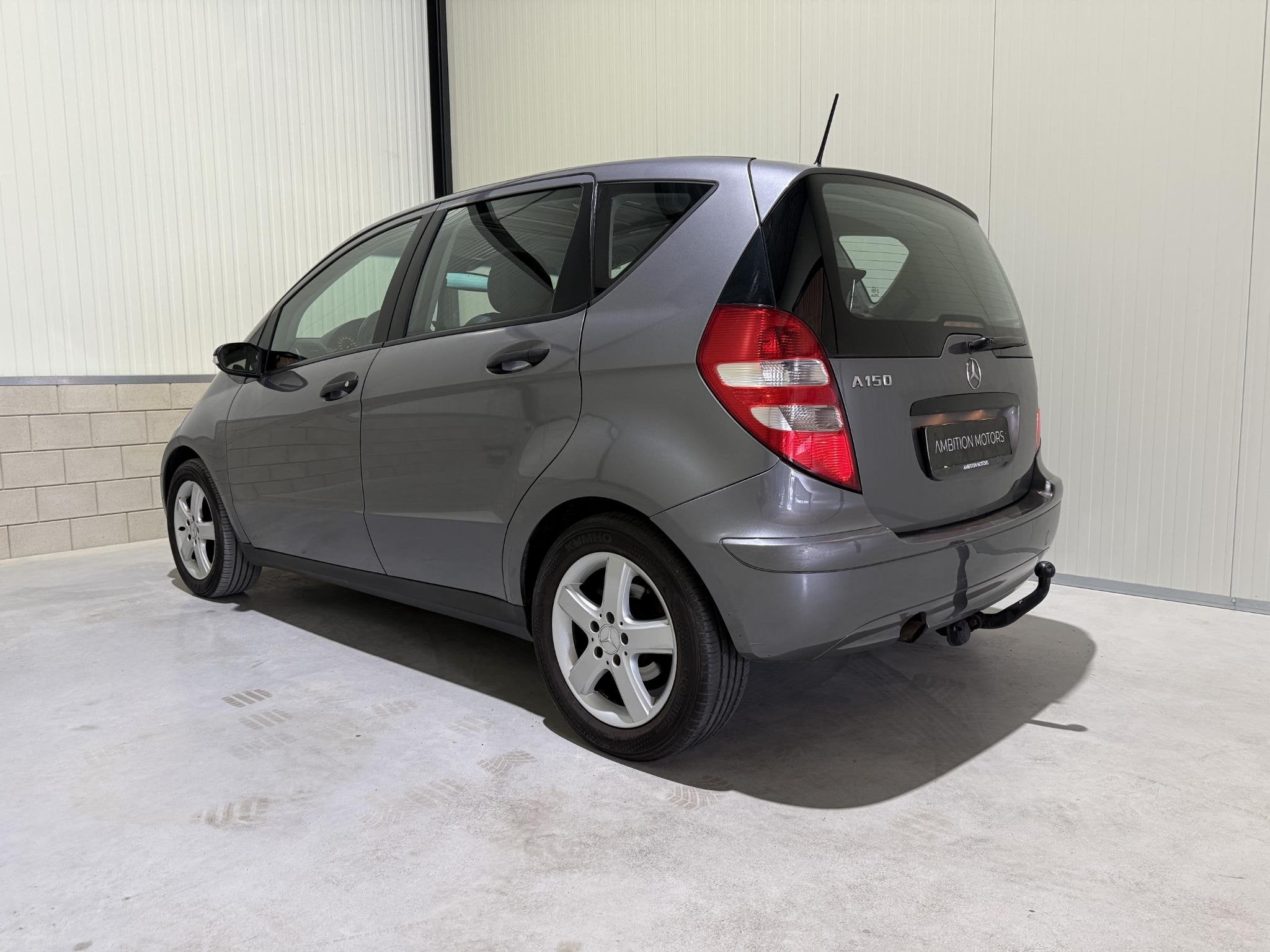 Mercedes-Benz A-klasse 150 Classic Half leder/ Trekhaak, Auto's, 1000 kg, A-Klasse, 57 €/maand, 5 stoelen