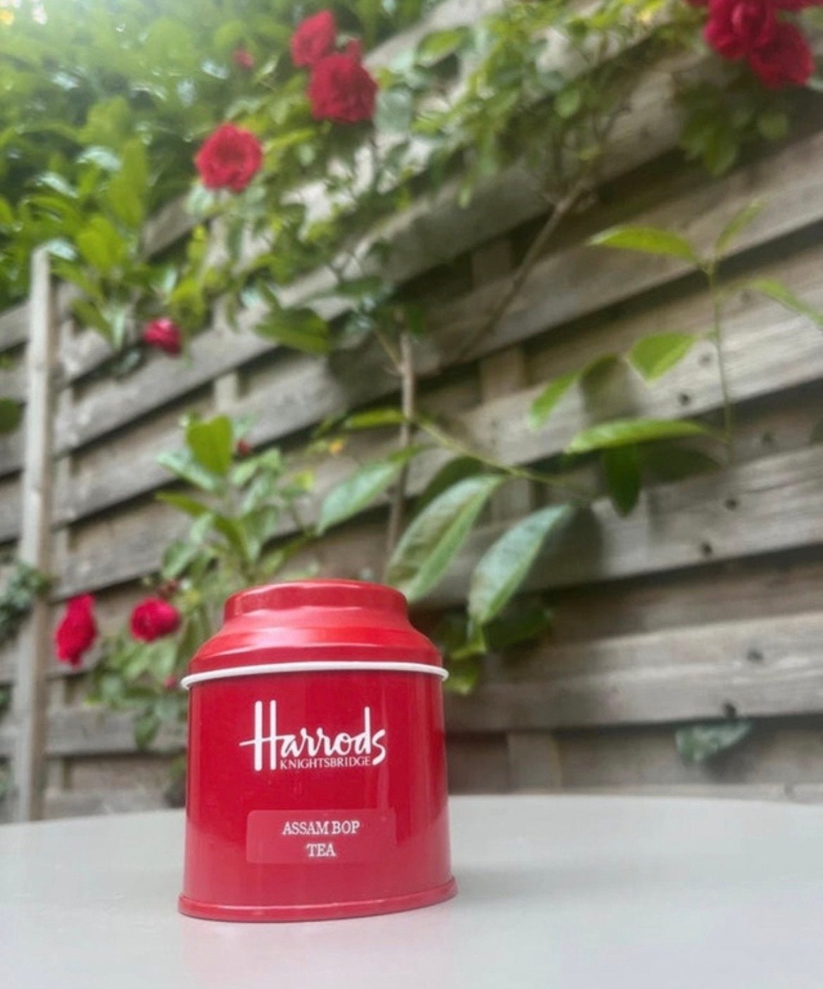 Harrods Knightsbridge Assam BOP Tea blikje, rood, Ophalen of Verzenden, Zo goed als nieuw