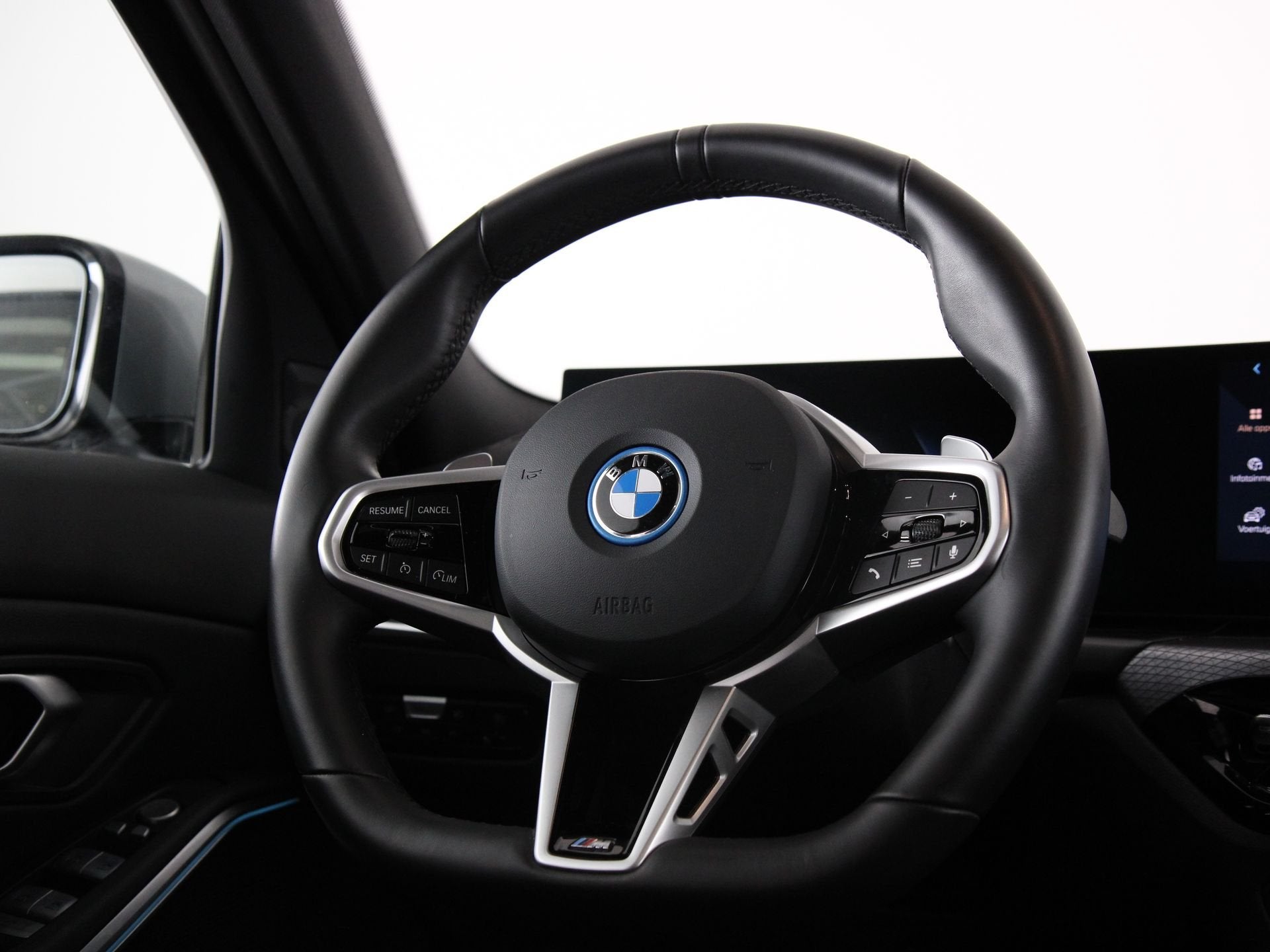 BMW 3 Serie 330e M-Sport (bj 2026, automaat), Auto's, Automaat, Achterwielaandrijving, Gebruikt, 4 cilinders