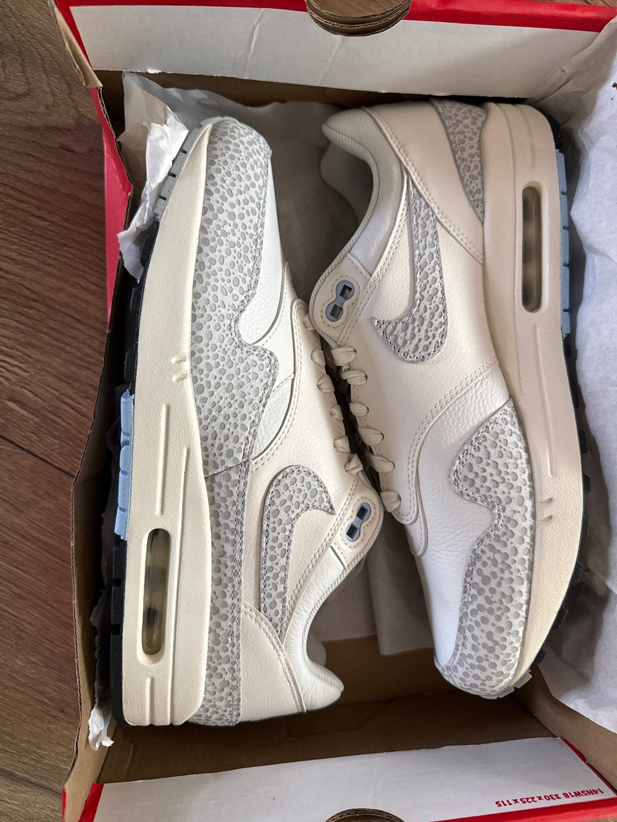 Nike Air Max 1  Summit White Phantom Sail (Maat 43), Kleding | Dames, Schoenen, Nieuw, Sneakers of Gympen, Wit, Ophalen of Verzenden
