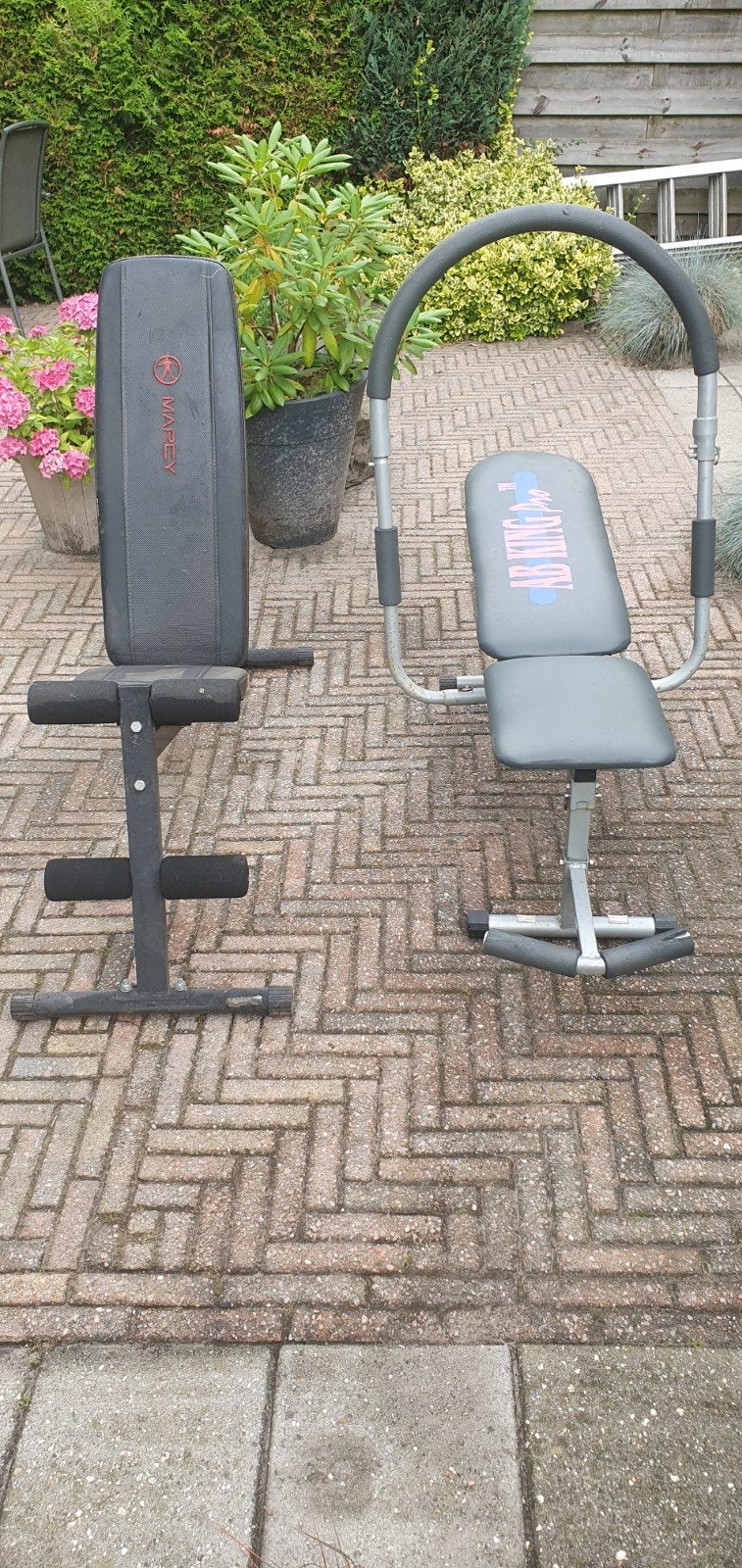 Buikspiertrainer en dumble bankje, Ophalen of Verzenden, Gebruikt, Buik, Fitnessbank