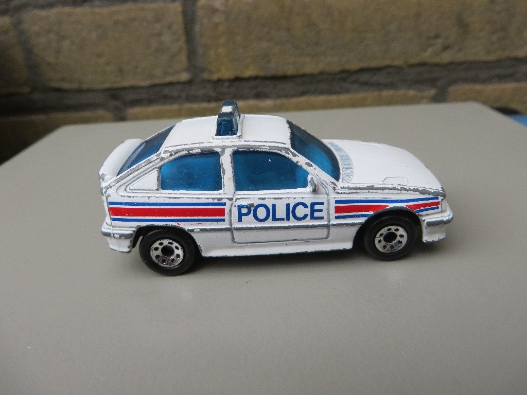 Matchbox Opel Kadett - Vauxhall Astra POLICE, Ophalen of Verzenden, Gebruikt, Auto