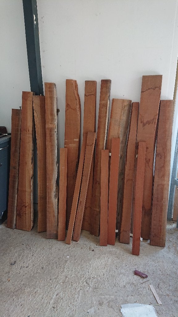 partij mahonie balkjes, Ophalen, 25 tot 50 mm, Balk, Minder dan 200 cm