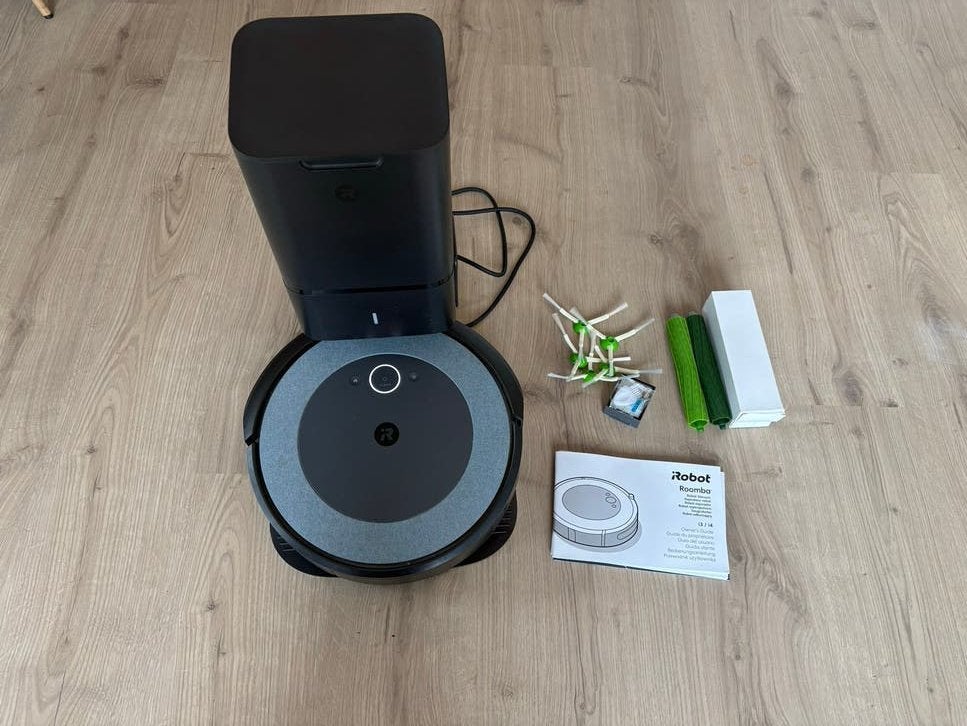 Roomba I3+ Robotstofzuiger met Laadstation, Ophalen, IRobot, Automatisch legen, Zo goed als nieuw