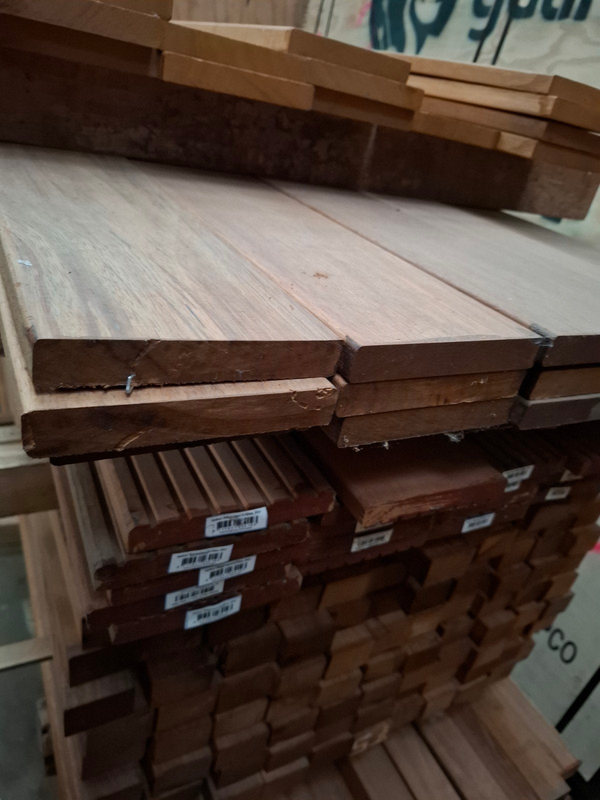partij 15 st hardhout vlonderplanken 245 cm bezorgen mogelij, Ophalen, Planken, Nieuw, Hardhout