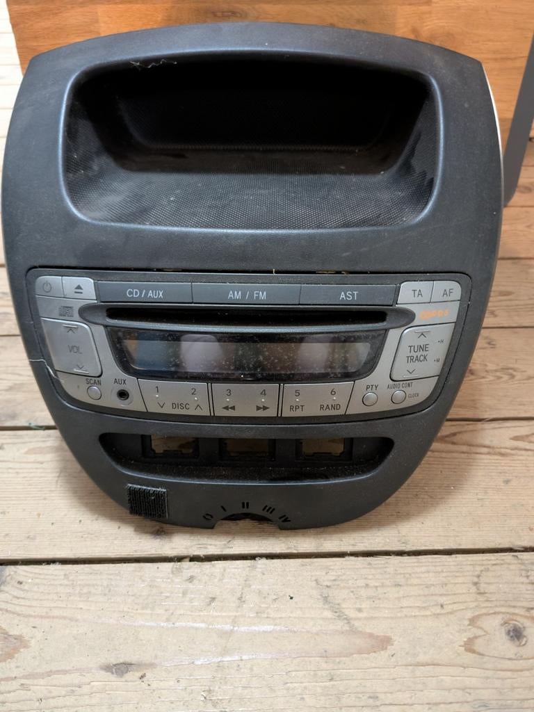 Toyota Aygo/Citroën C1/Peugeot 107 Radio CD Speler, Ophalen of Verzenden, Gebruikt