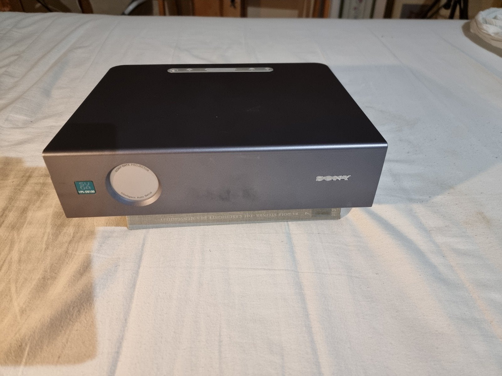 Sony Data projector VPL-DS100, Ophalen of Verzenden, Zo goed als nieuw, Overige resoluties, SONY