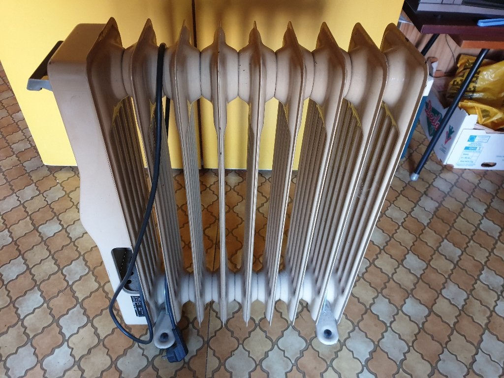 Elektrische oliegevulde radiator 2.000 Watt, Ophalen, Gebruikt, Overige soorten, Elektrisch