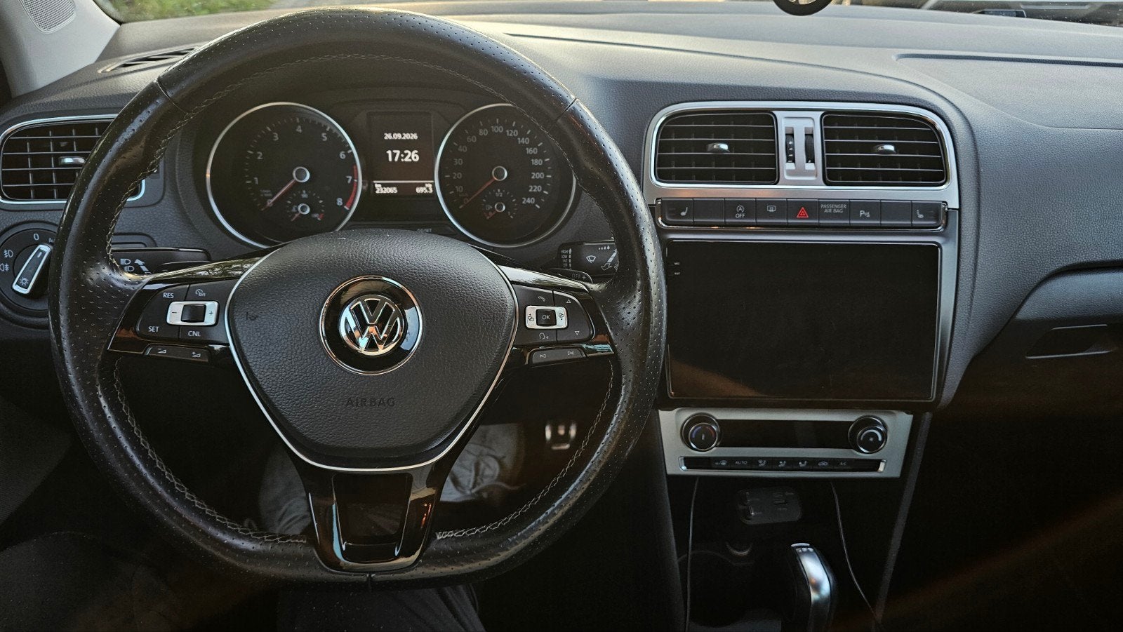 Foto 13 van VW CrossPolo 1.2 Automaat|CarPlay|Cruise|Trekhaak|New APK