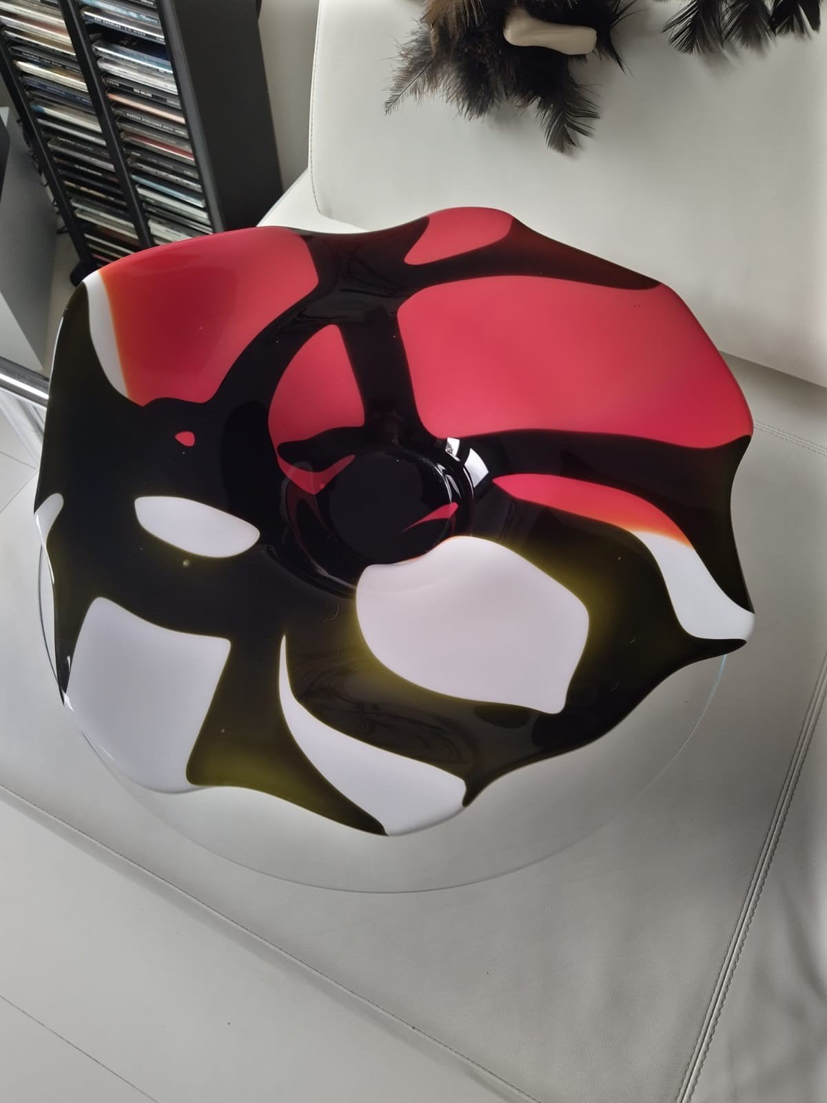 Decoratieve glazen schaal, rood, zwart en wit, Ophalen