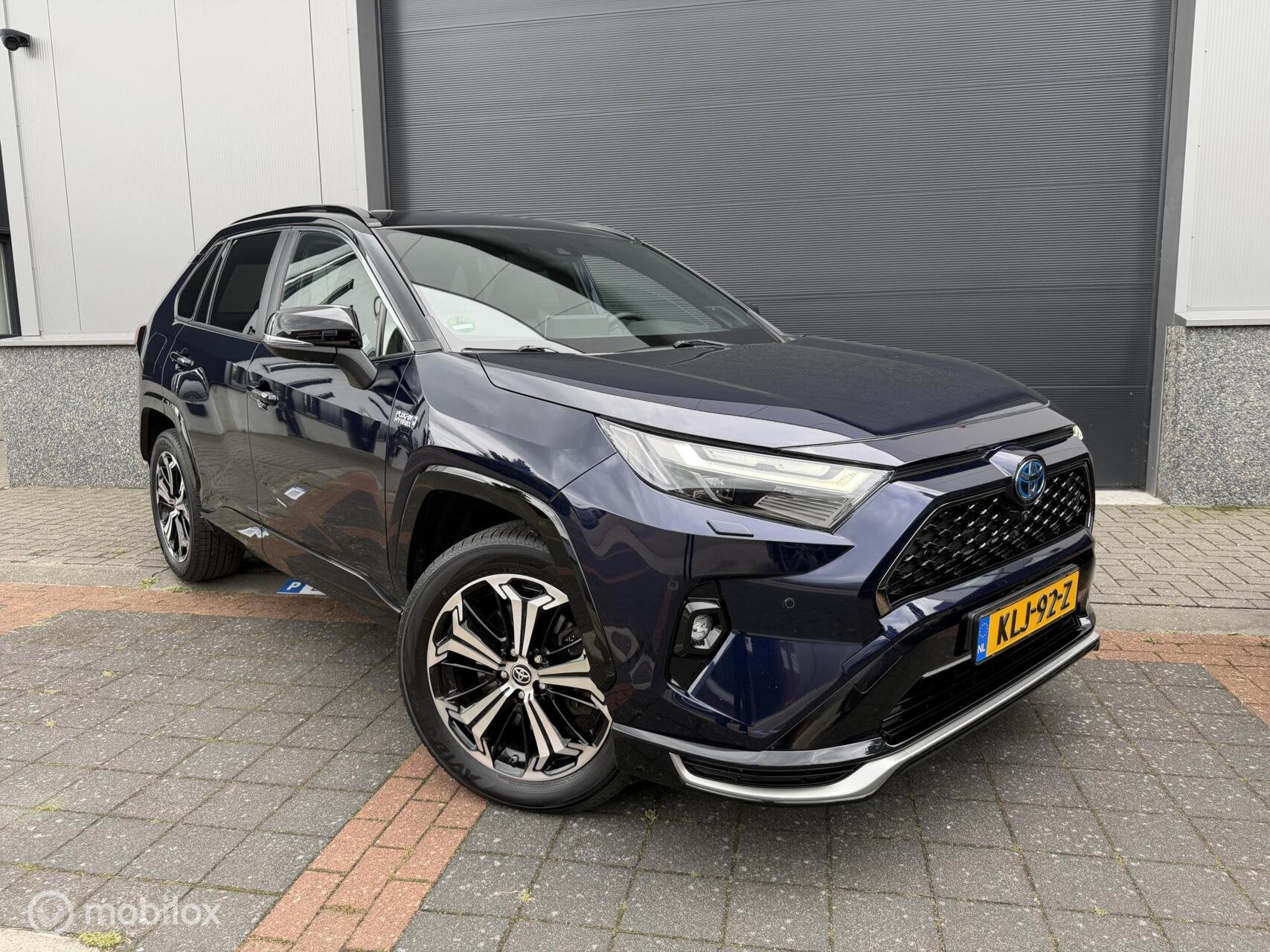 Toyota RAV4 2.5 Plug-in Hybrid AWD Bi-Tone Style Trekhaak, Automaat, Adaptive Cruise Control, Gebruikt, 4 cilinders