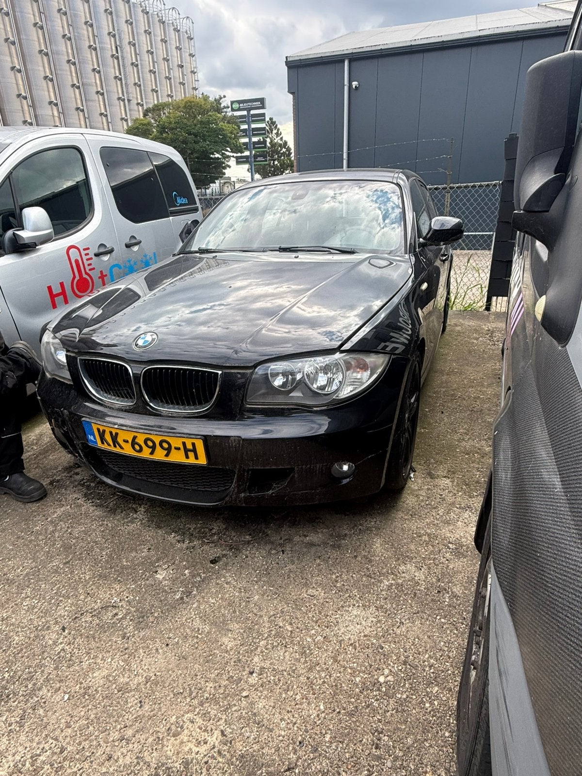 BMW 1-Serie 2.0 118I 5DR  Mpakket met Motorschade, 1-Serie, Achterwielaandrijving, 1995 cc, Zwart