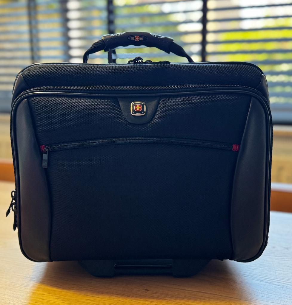 Wenger trolley inclusief laptoptas, Sieraden, Tassen en Uiterlijk, Tassen | Reistassen en Weekendtassen, Gebruikt, Zwart, 30 cm of meer