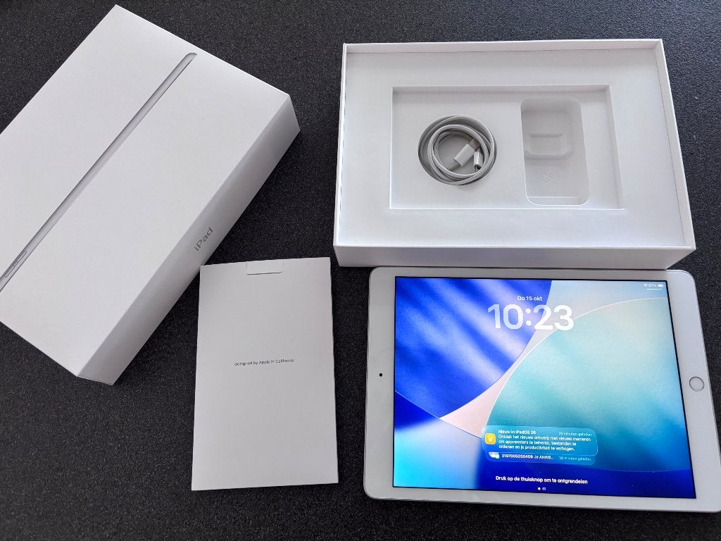 Apple iPad (8e generatie) - Zo goed als nieuw, Computers en Software, 32 GB, 2020/2021, 11 inch, Zo goed als nieuw