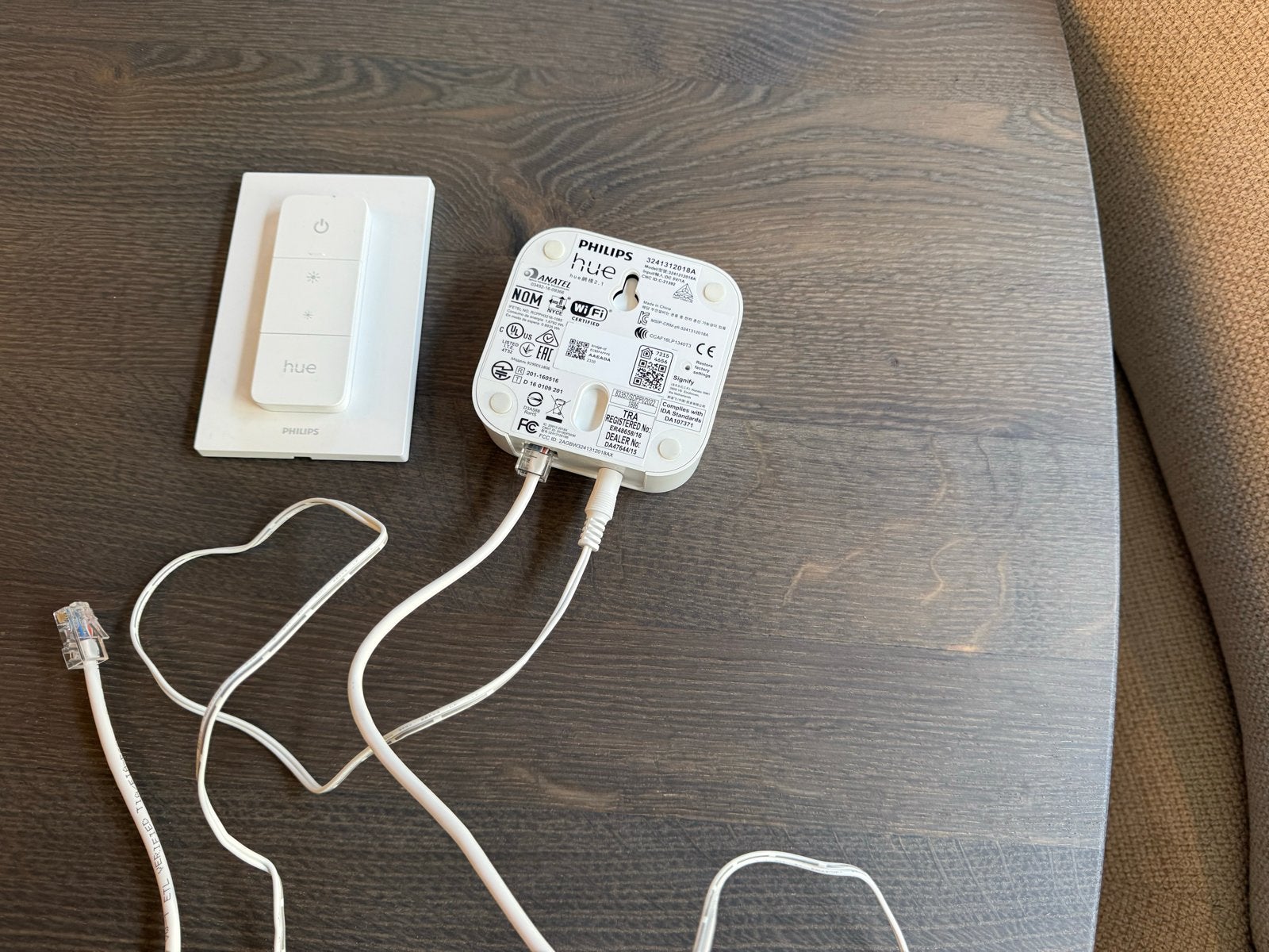 Philips Hue Bridge + Dimmer Schakelaar, Ophalen of Verzenden, Zo goed als nieuw