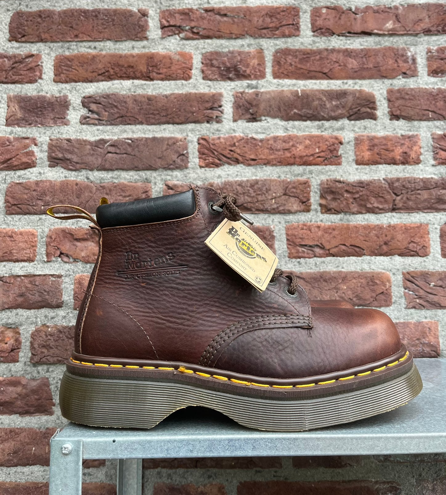 Deadstock Dr. Martens MIE Greasy buzz sole maat Uk 8/ Eu 42, Dr. Martens, -, Lage of Enkellaarzen, Nieuw