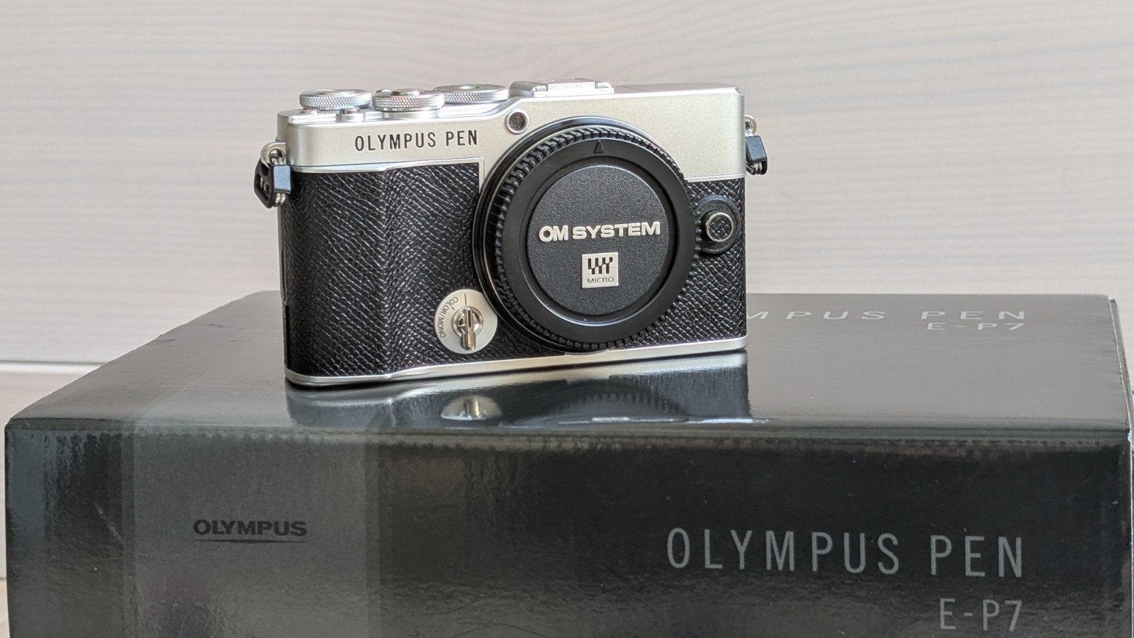Olympus PEN E-P7 Systeemcamera met accessoires, Audio, Tv en Foto, Fotocamera's Digitaal, Ophalen, Kantelbaar/draaibaar scherm