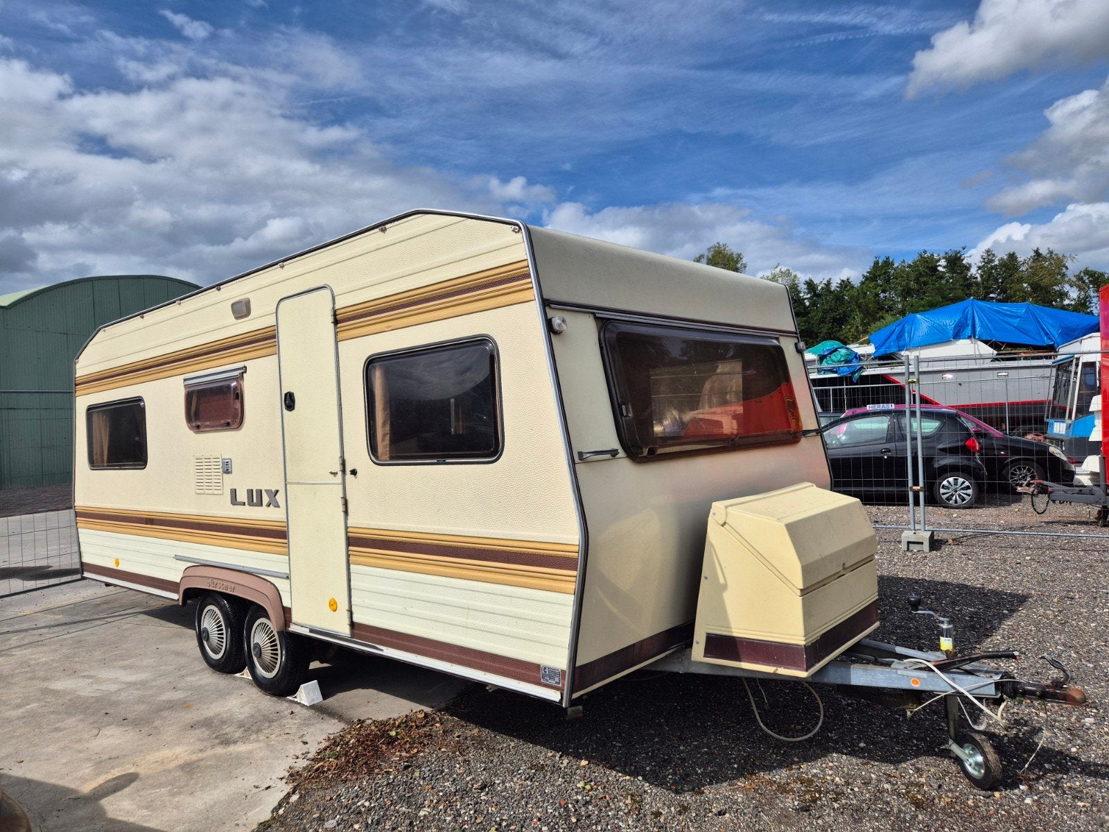 Bürstner 550 tandemasser caravan, Rondzit, Bedrijf, Bürstner, 5 tot 6 meter