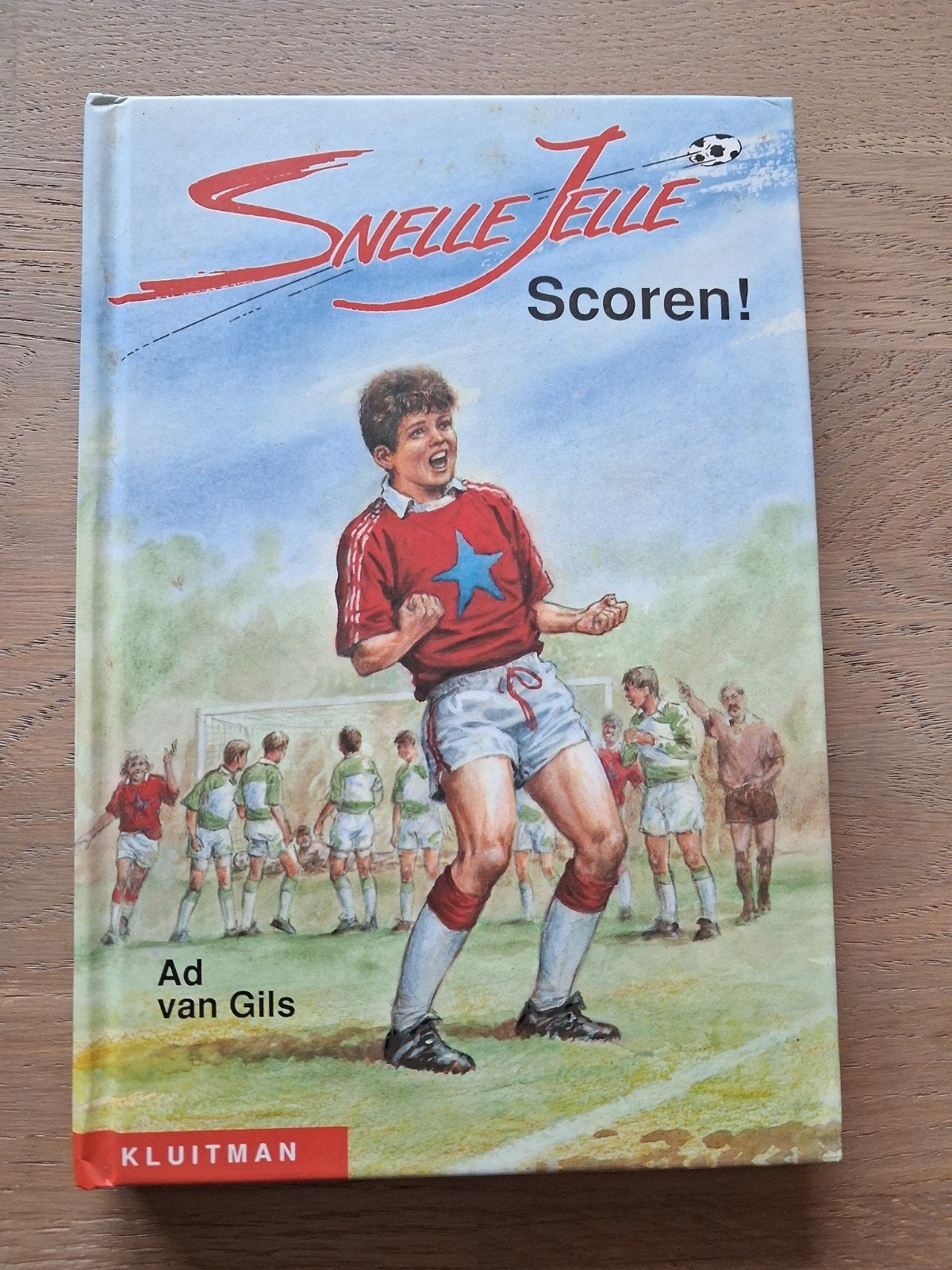Snelle Jelle: Scoren! - Ad van Gils, Boeken, Ophalen of Verzenden, Zo goed als nieuw, Ad van Gils, Fictie