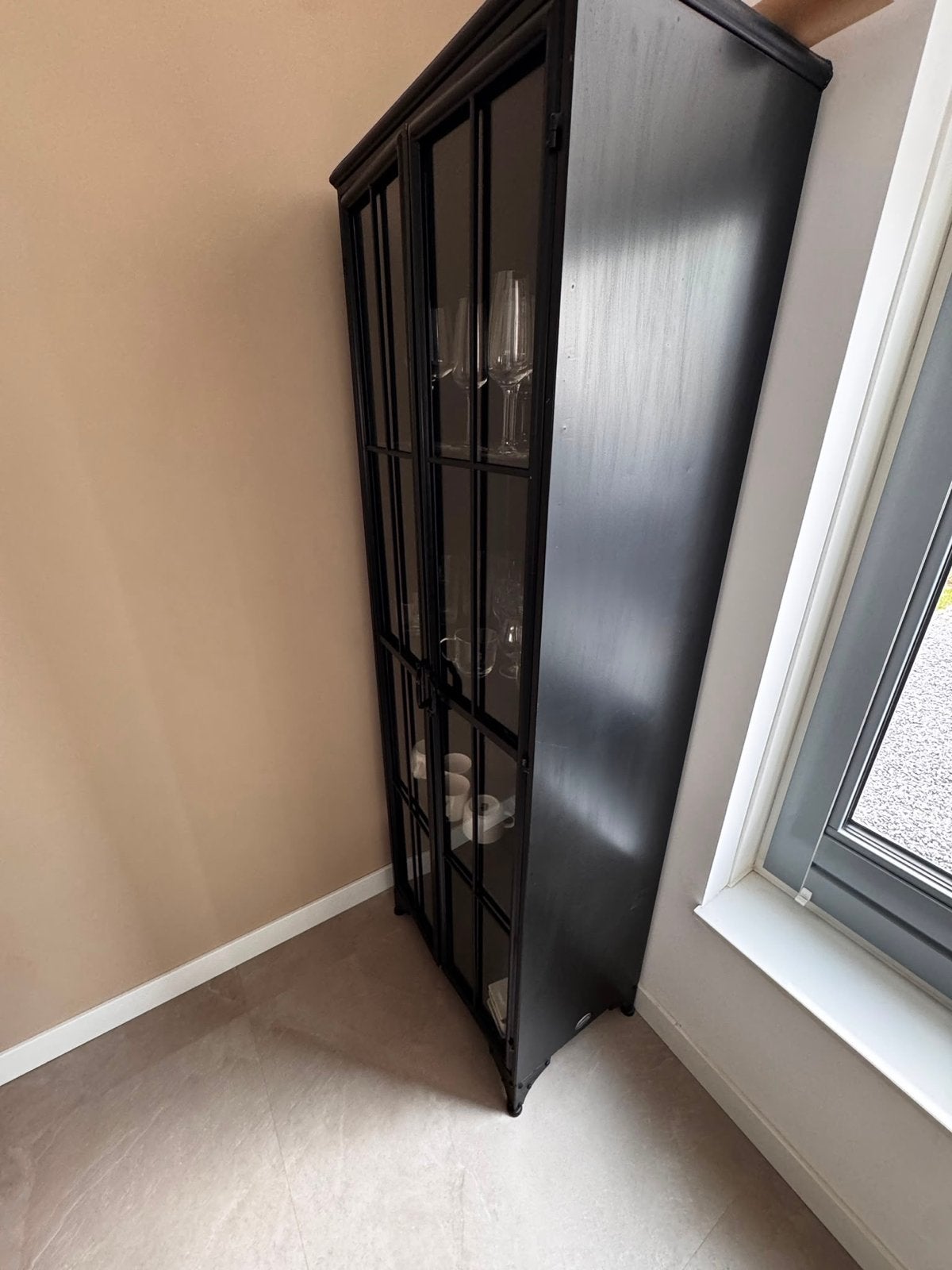Stalen vitrinekast 184x62x40 cm, Huis en Inrichting, Kasten | Vitrinekasten, Ophalen, Gebruikt, 50 tot 100 cm, Metaal