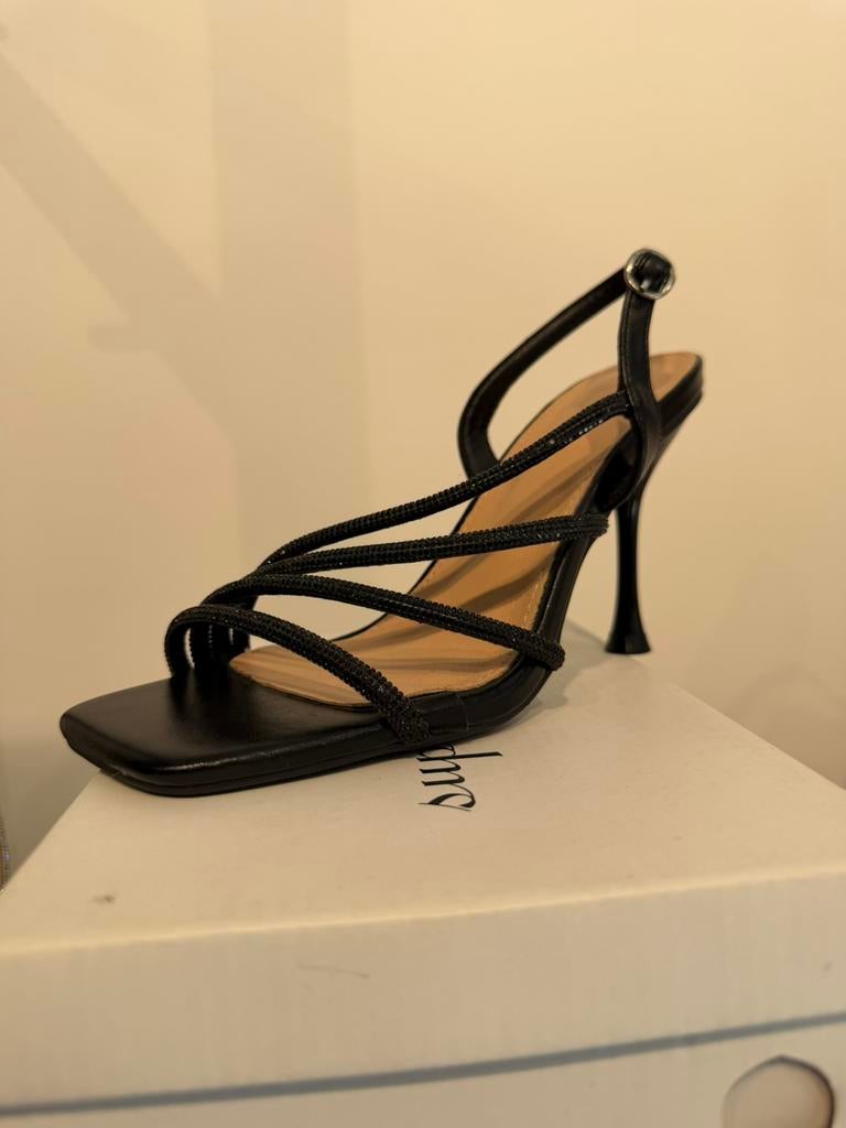 Hakken NIEUW!, Kleding | Dames, Zwart, Nieuw, Ophalen of Verzenden, Schoenen met hoge hakken