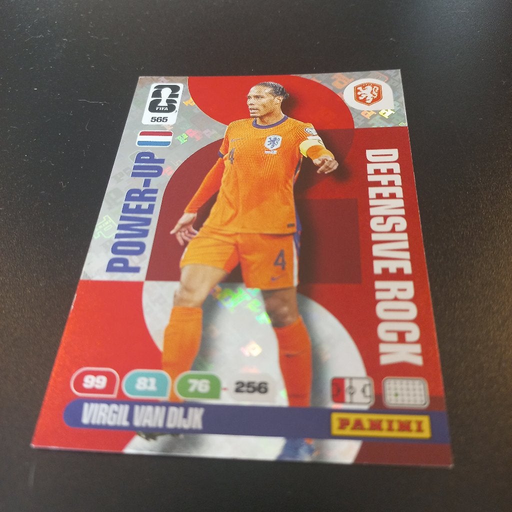 Virgil van Dijk #565 Defensive Rock FIFA World Cup 2026, Verzamelen, Ophalen of Verzenden, Zo goed als nieuw, Buitenlandse clubs