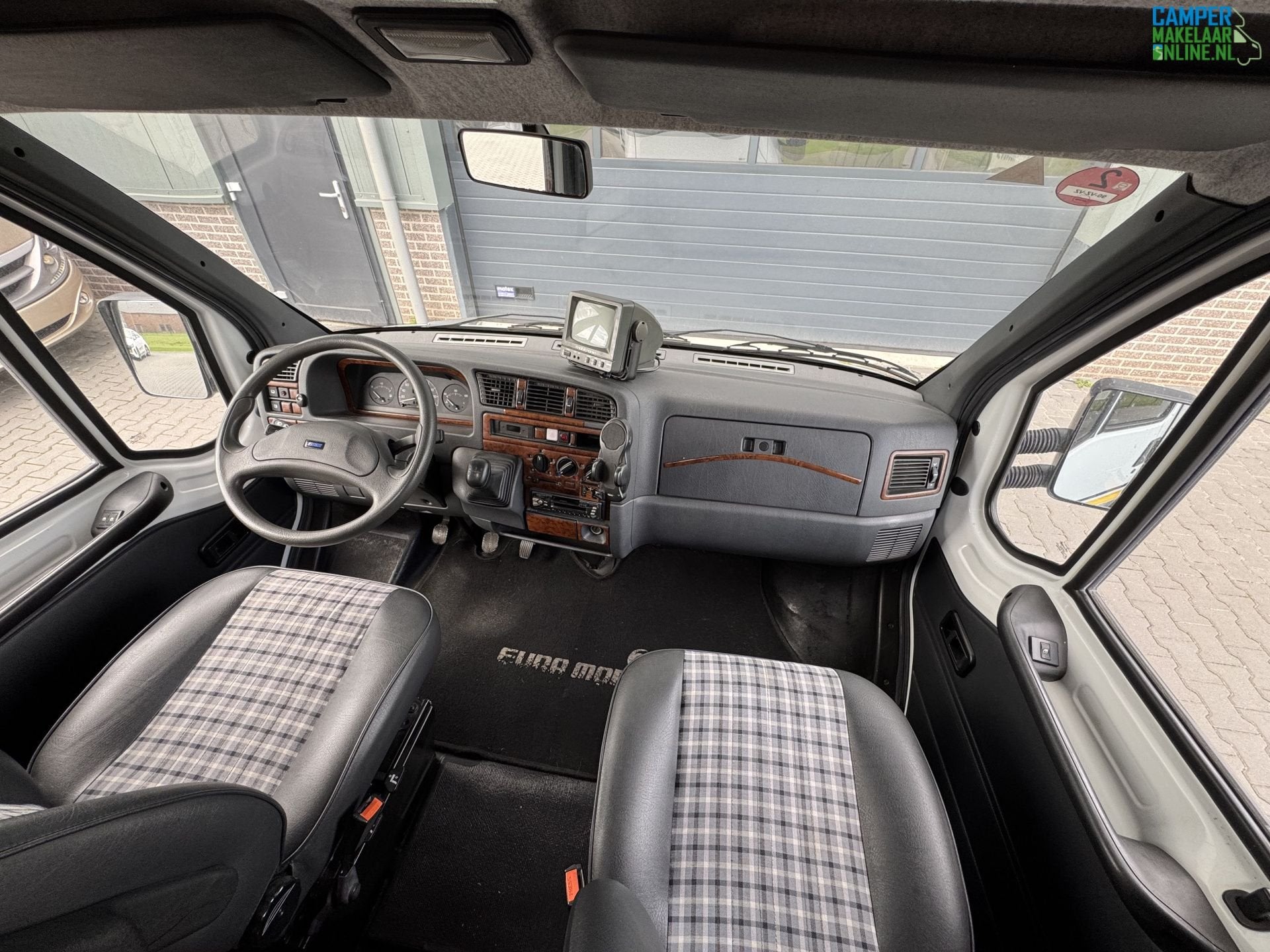 Foto 22 van Eura Mobil Maxi 640 LS | Top staat | Goed onderhouden | Ruim