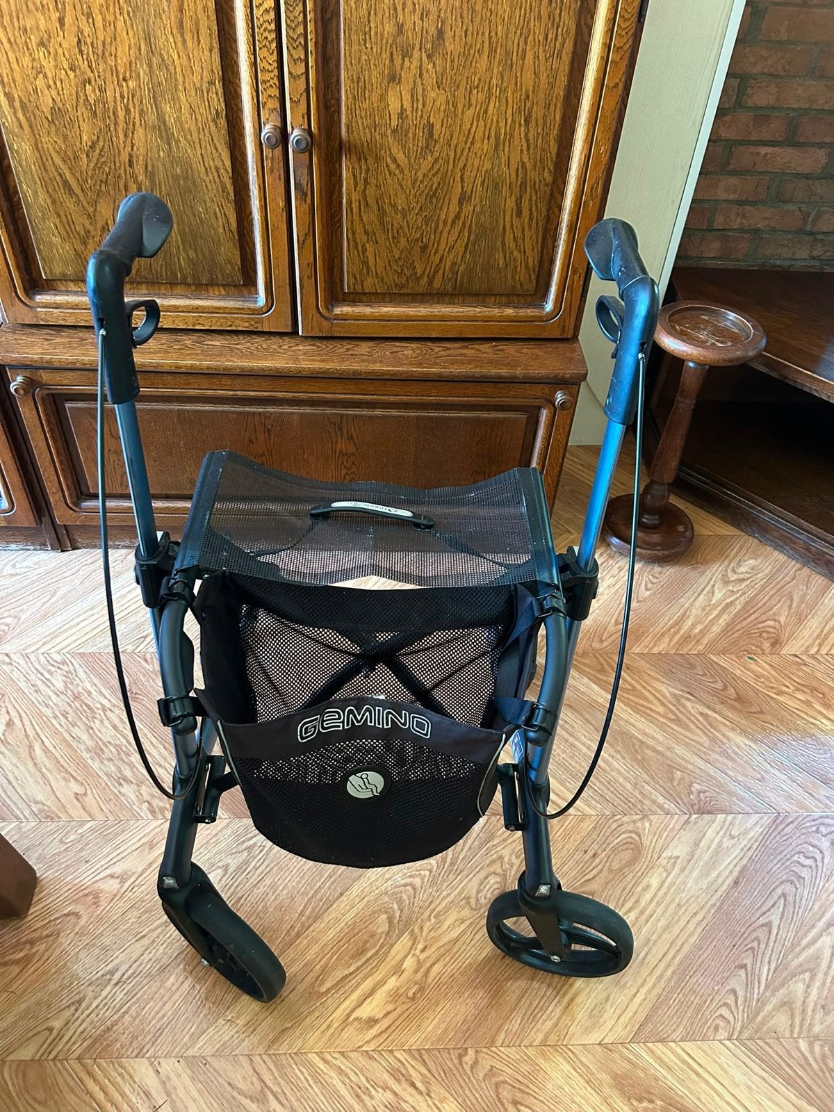 Rollator merk Gemino, Ophalen, Opvouwbaar, Zo goed als nieuw