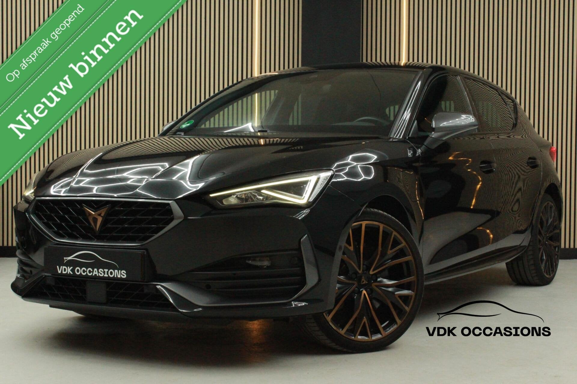 CUPRA Leon 1.4 e-Hybrid VZ Performance| Stuur Knoppen|Camera, Auto's, 77 km/l, Gebruikt, 4 cilinders, Verwarmde buitenspiegels