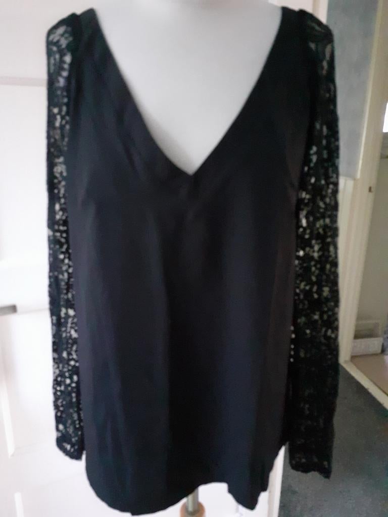 Sheilay blouse met kanten mouwen mt L, Verzenden, Zwart, Zo goed als nieuw, Maat 42/44 (L)