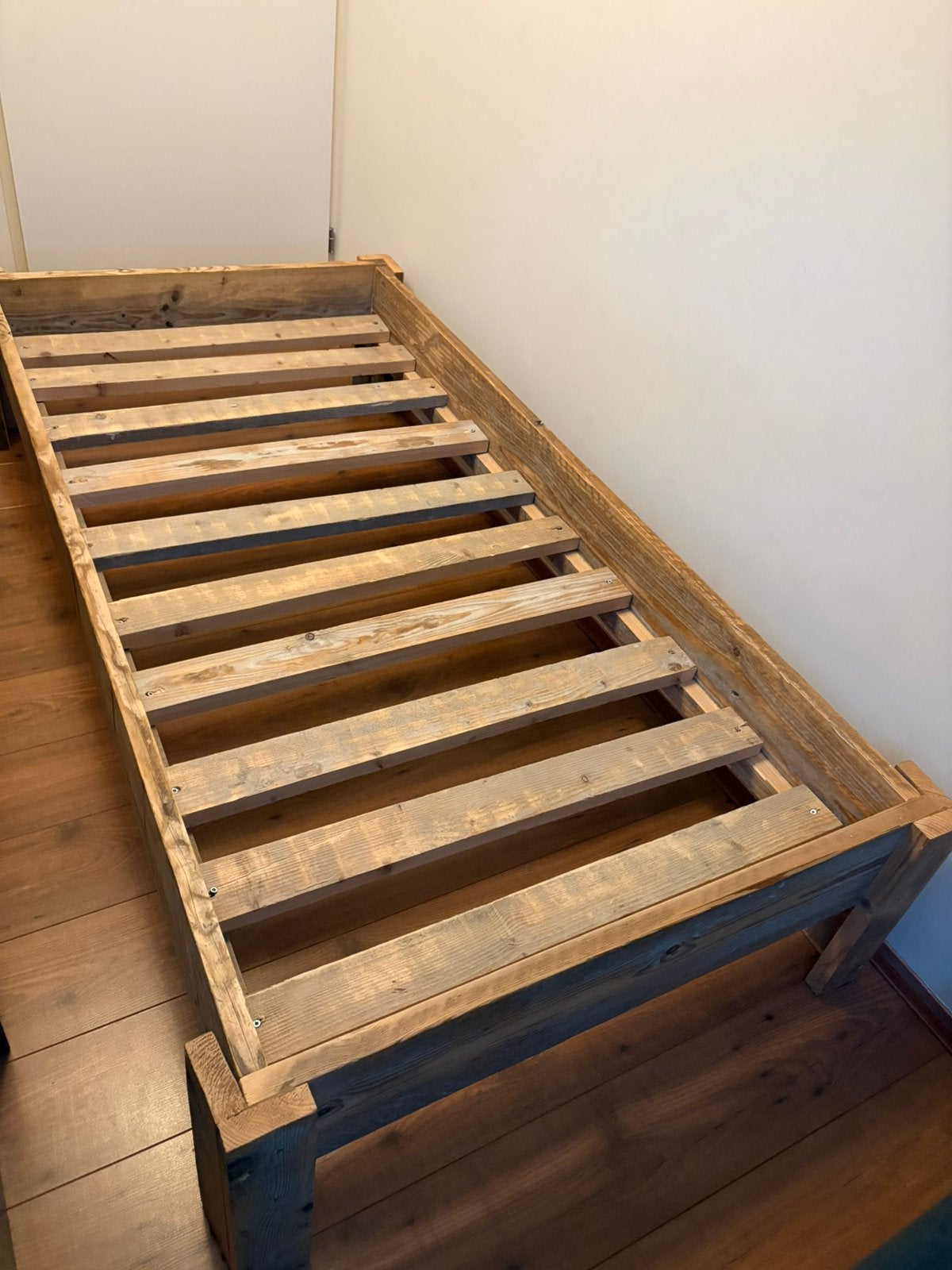 Bed steigerhout, Ophalen, Gebruikt, 90 cm, Eenpersoons