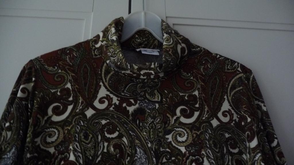 Shirt met col - 42, Kleding | Dames, T-shirts, Zo goed als nieuw, Maat 42/44 (L), Overige kleuren, Lange mouw, Ophalen of Verzenden