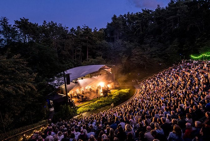 Gezocht: 1 kaart 1 augustus (15:30u) Suzan en Freek Caprera., Eén persoon