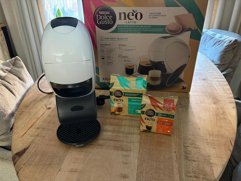 Nescafe dolce gusto neo latte, Ophalen, Zo goed als nieuw, Koffiemachine