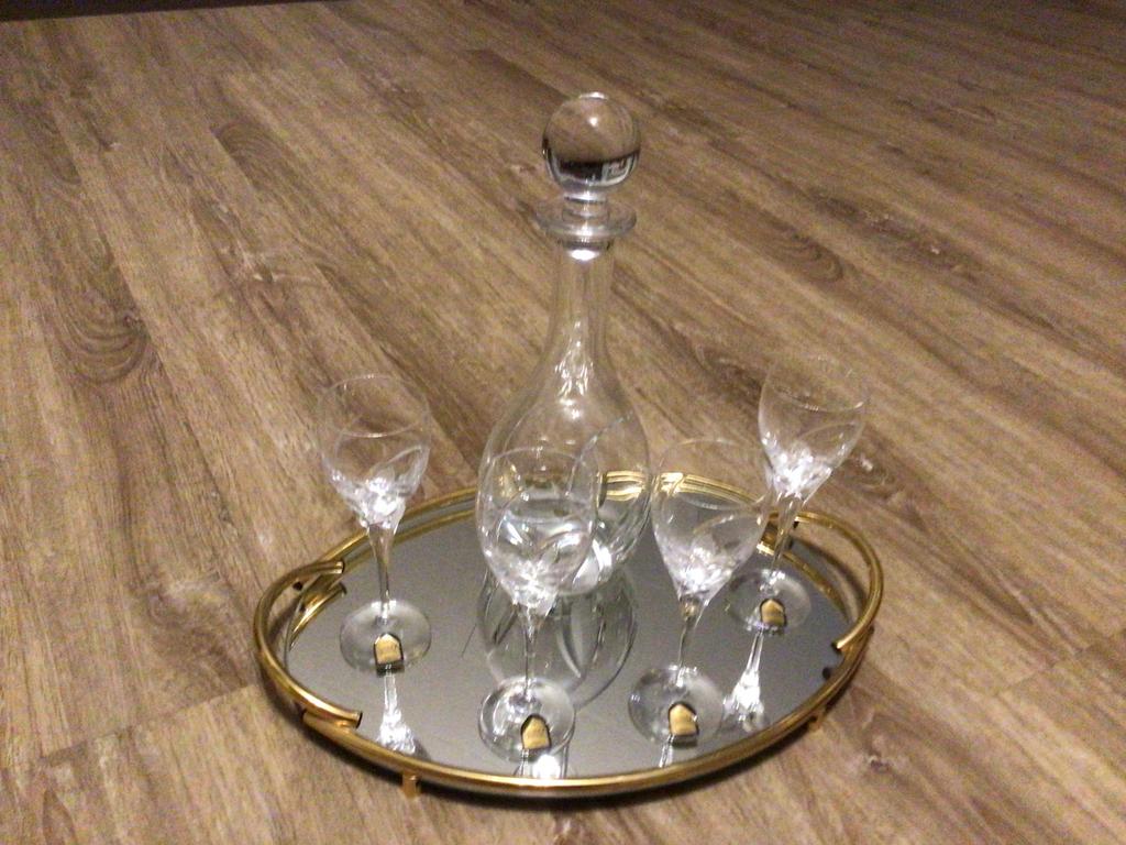 Kristallen karaf met 4 glazen en dienblad - Da Vinci Crystal, Antiek en Kunst, Antiek | Glas en Kristal, Ophalen of Verzenden