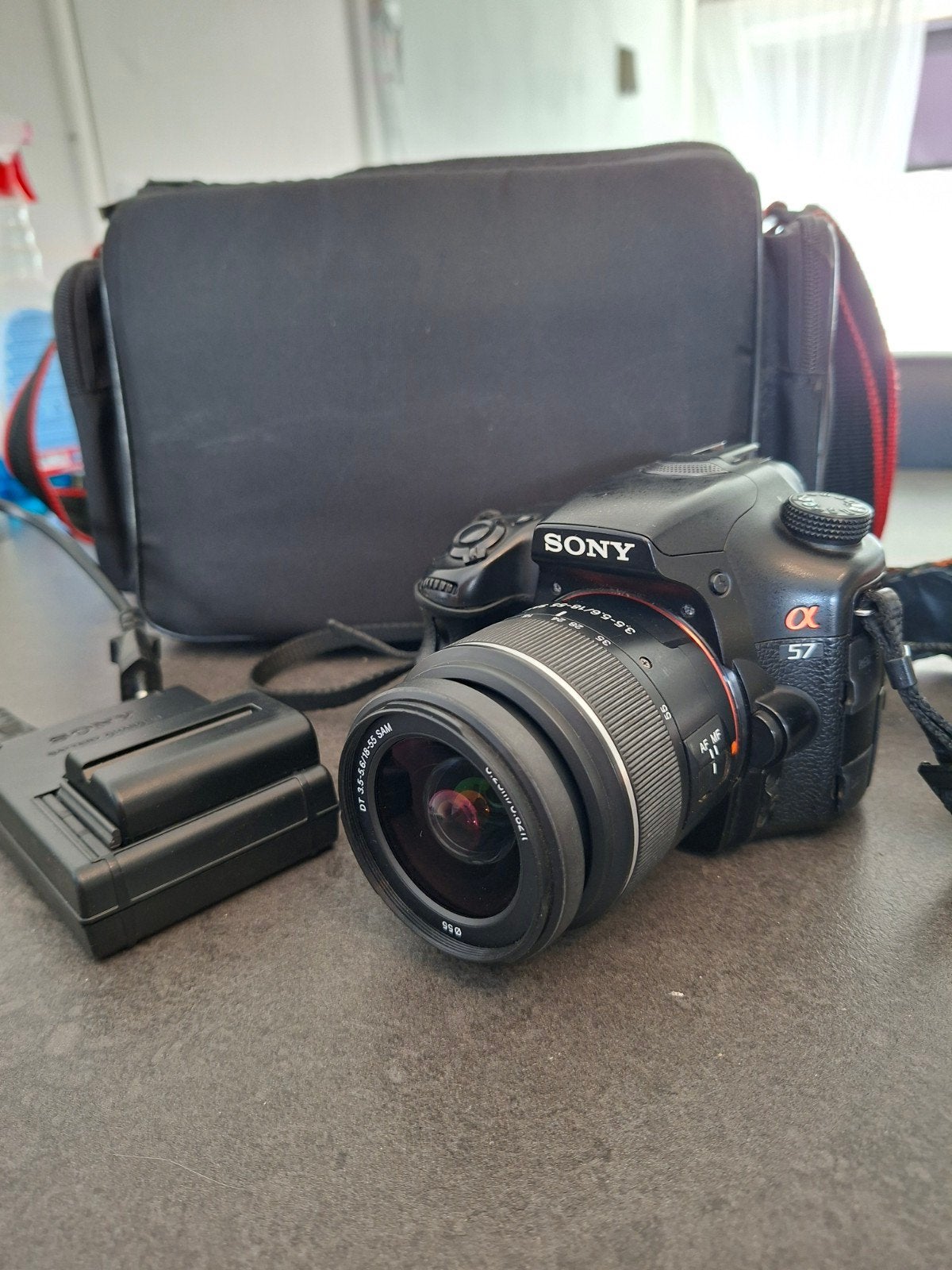 Sony Alpha 57  met 18-55mm lens, Ophalen, Gebruikt, Spiegelreflex, 4 t/m 7 keer