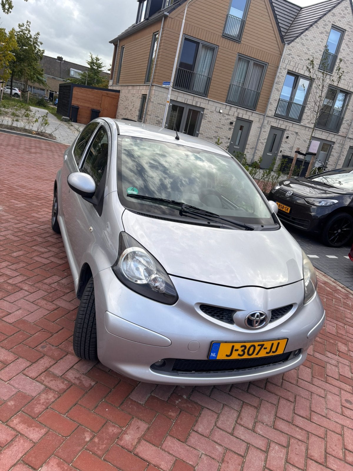 Toyota Aygo 1.0 12V Vvt-i 5DRS 2006 Grijs, Voorwielaandrijving, 4 stoelen, 68 pk, Handgeschakeld