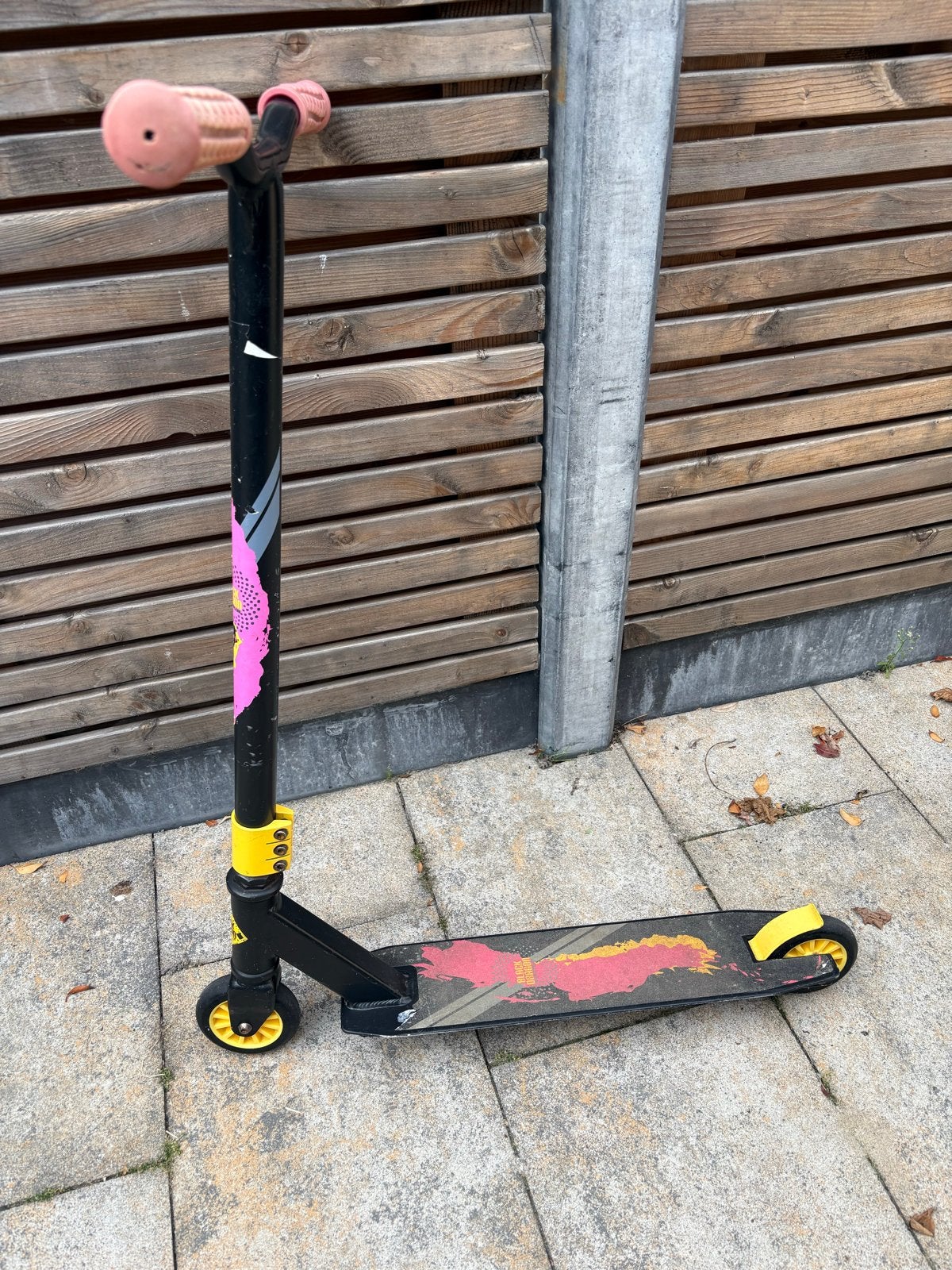 Stuntstep Black Dragon - Gebruikt maar functioneel, Fietsen en Brommers, Steps, Ophalen, Gebruikt, Gewone step