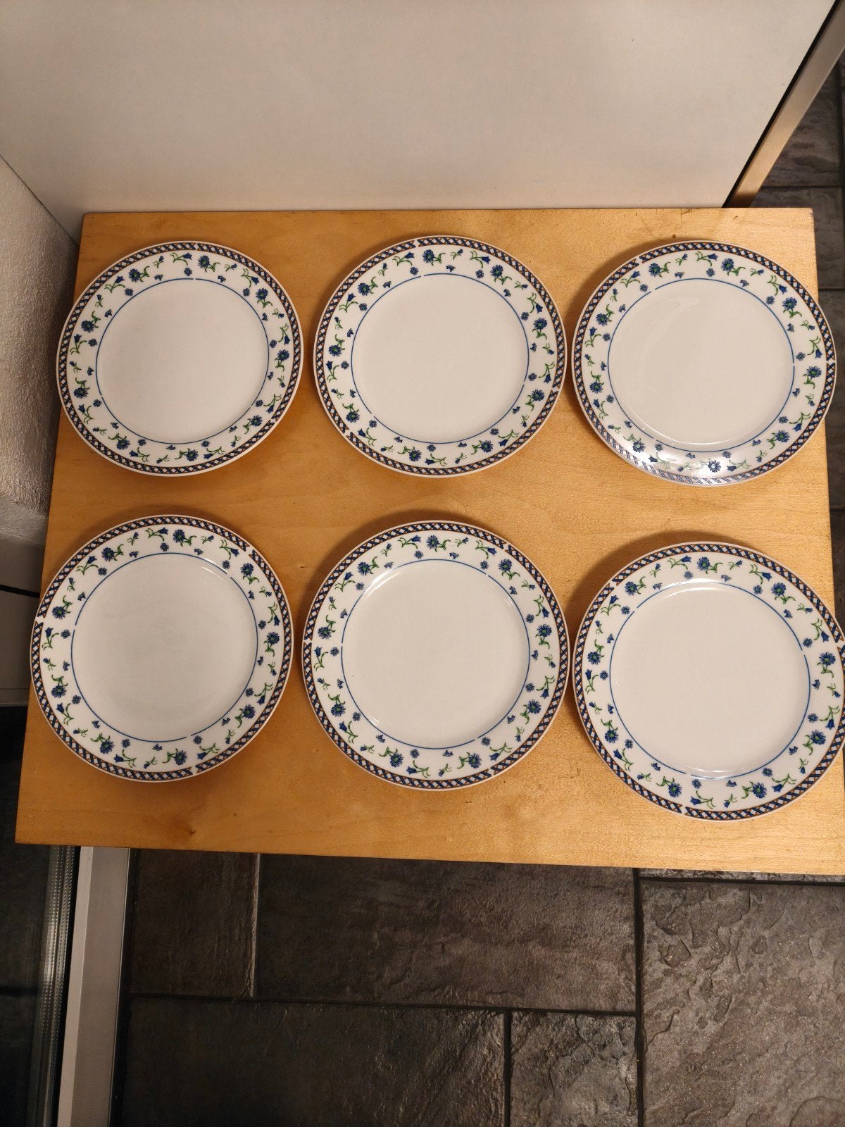 ontbijtborden 6 stuks, Huis en Inrichting, Keuken | Servies, Ophalen of Verzenden, Zo goed als nieuw, Bord(en), Overige stijlen