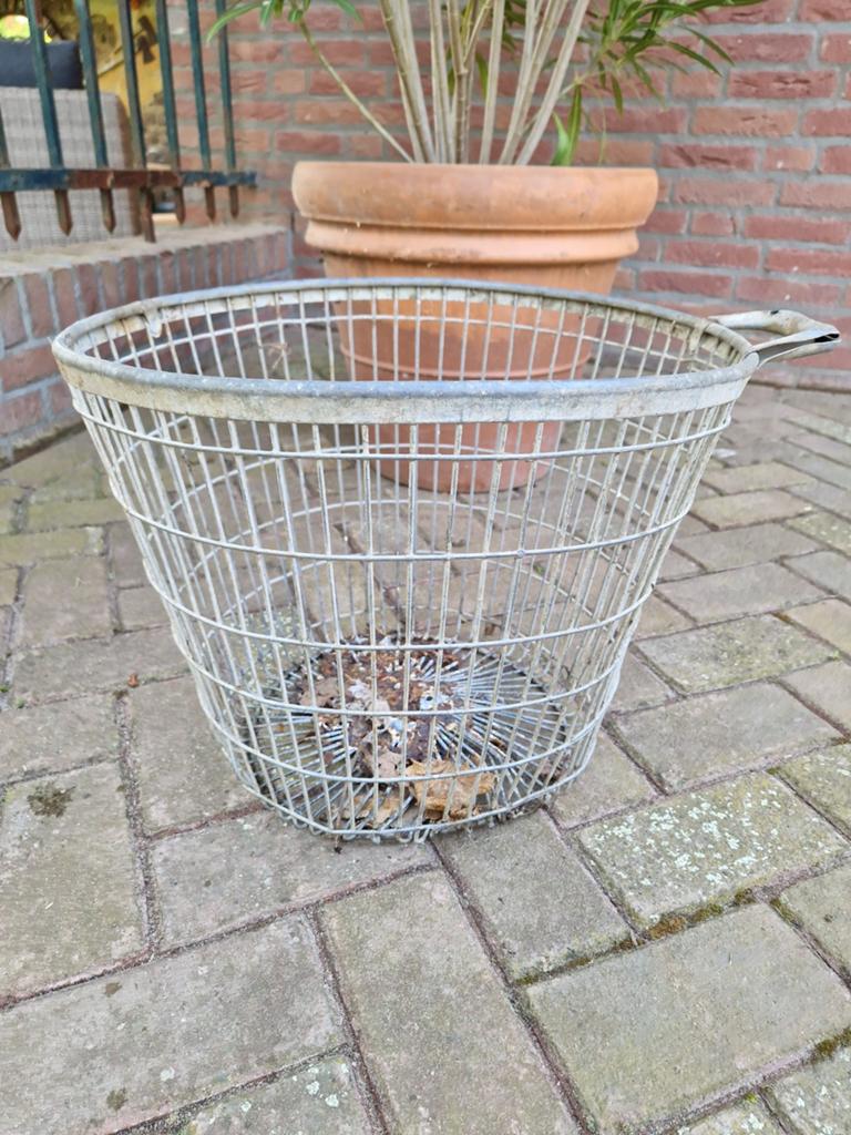 Zinken mand / oude aardappelmand, Ophalen