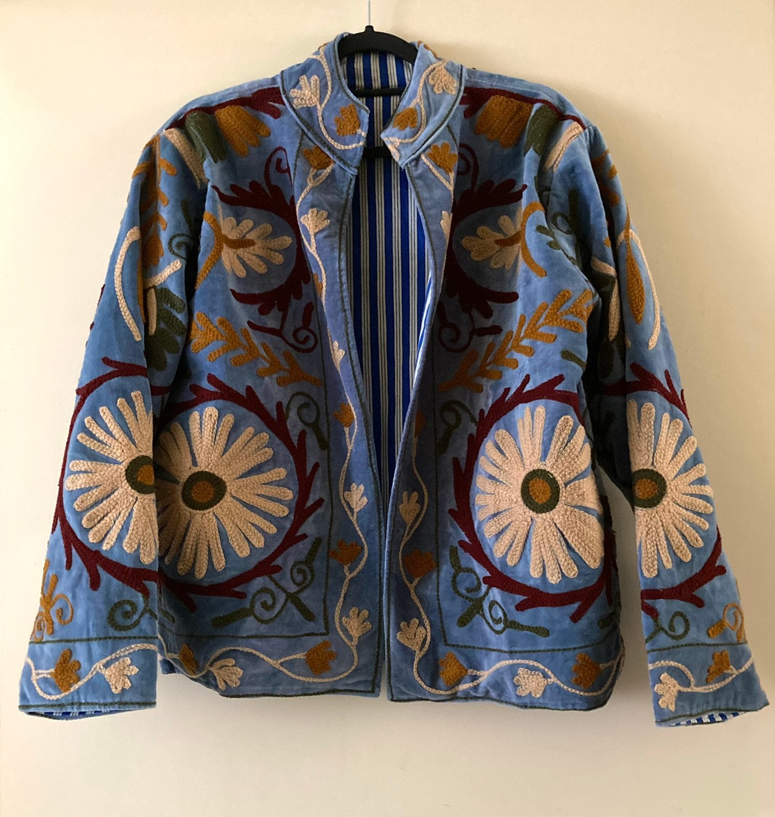 🔴🔴 HANDGEMAAKT Velvet jasje India Suzani borduursel, Verzenden, Nieuw, Maat 38/40 (M), Jasje